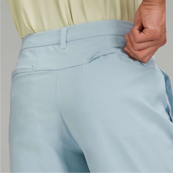 Lululemon Commission Golf Short 10" in Cirrus Blue | Size 32 - Picture 4 of 9